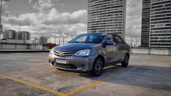 TOYOTA ETIOS 1.5 XS SEDAN 16V FLEX 4P MANUAL